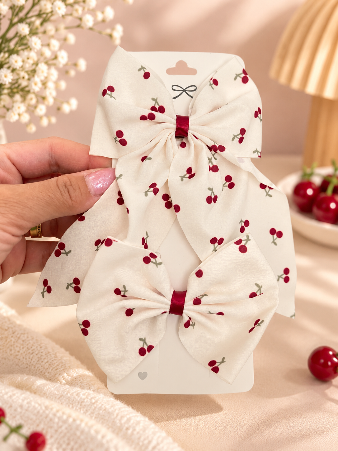 2Pcs Heart Decorated Bows Hair Clips