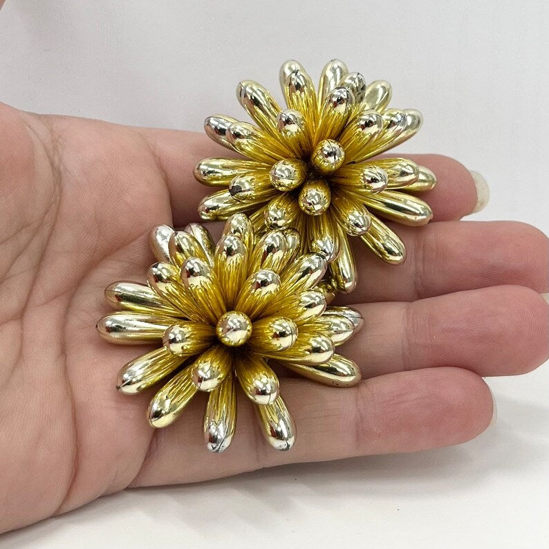 Vintage Gold Tone Plastic Cluster Chunky Earrings Large Statement 1980’s Clip On Earrings Light Weight
