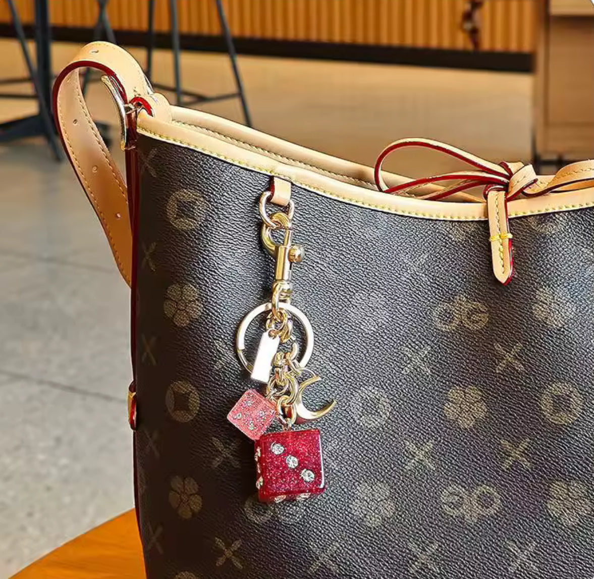 Fashionable Double-Sided Dice Pendants Diamond Embedded Bag Charms Trendy Personality Accessories Creative Gift Keychain