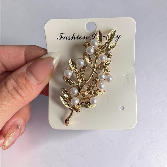 Vintage Pearl Brooch Collection – Gold Floral & Butterfly Alloy Pins (12 Designs)