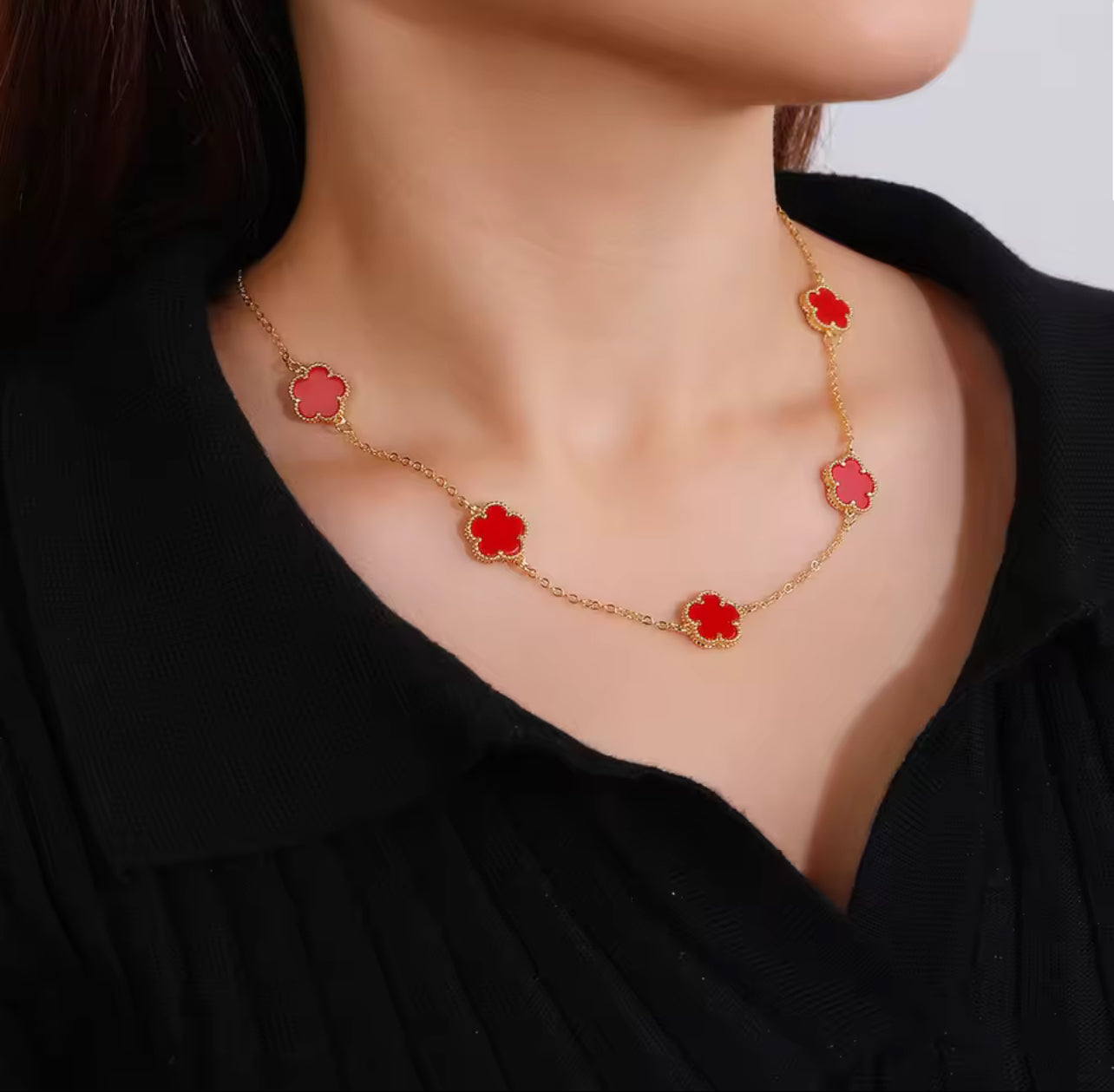 Hot Selling Stainless Steel Women Five Leaf Clover Necklace Fashion Geometric Necklace Sweet Romantic Holiday Jewelry Gifts Wholesale