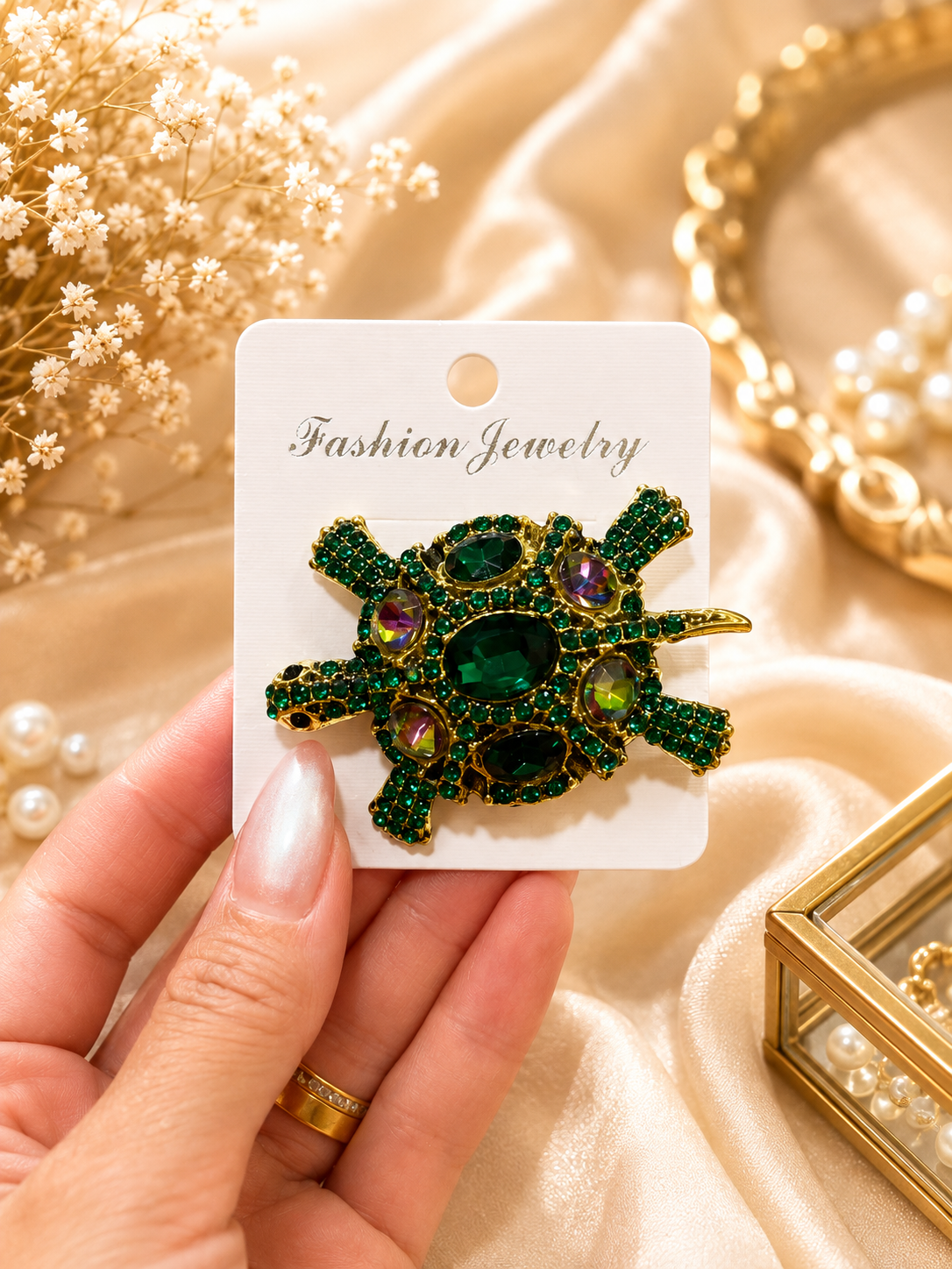Rhinestone Sea-Inspired Brooch Collection – 4 Styles