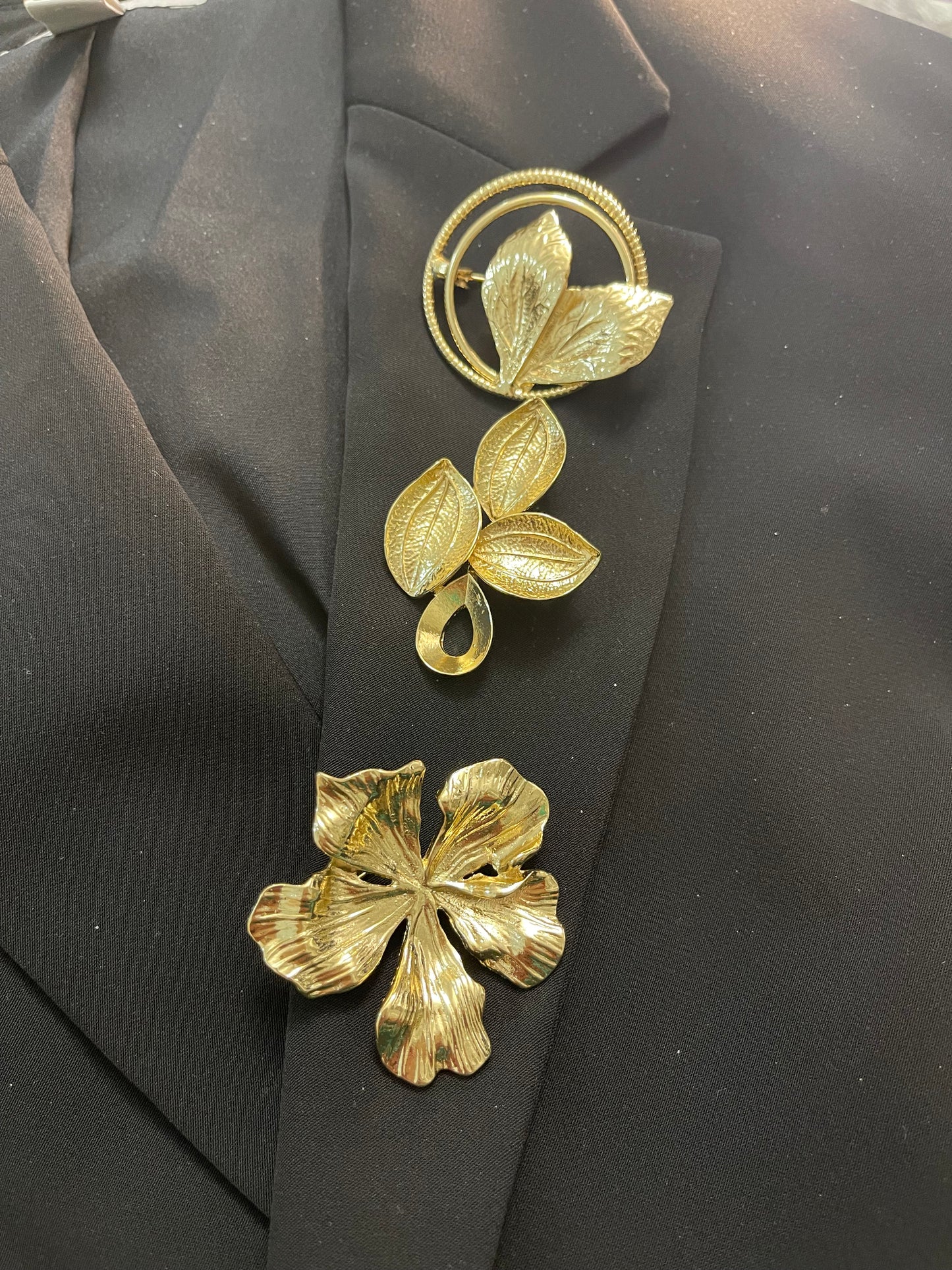 1Pc Elegant Gold Brooch Pins – Floral & Butterfly Design | Sold Individually