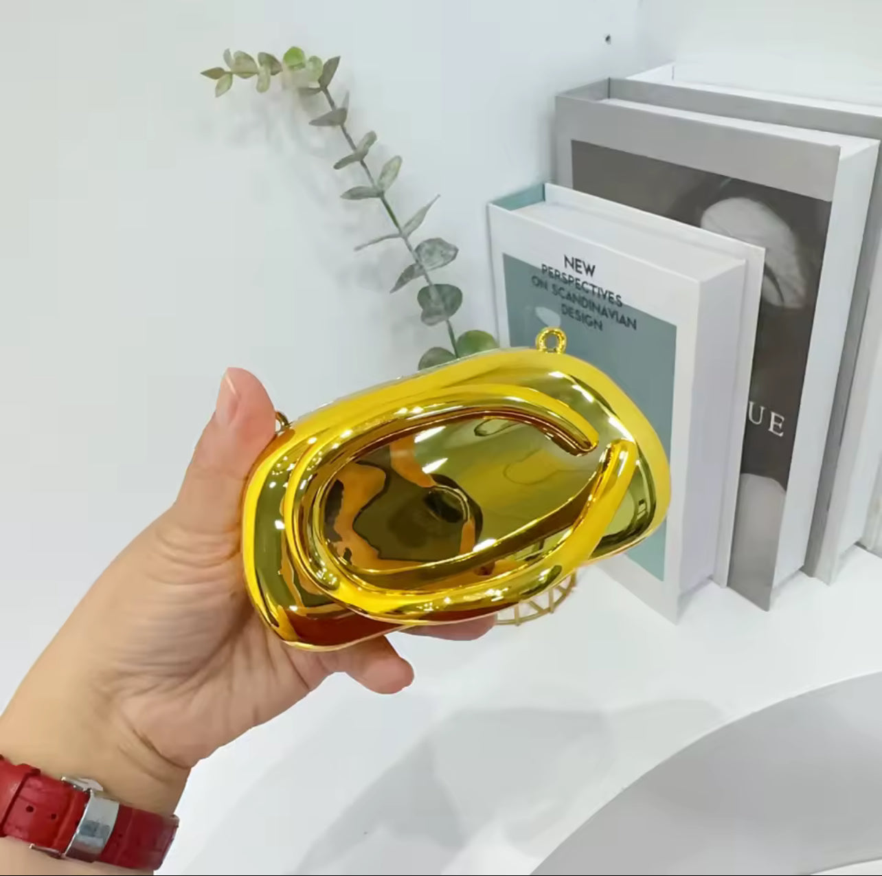 Mini version fashion gold metal closure box-shaped clutch bag women's evening wedding party chain crossbody bag shoulder bag