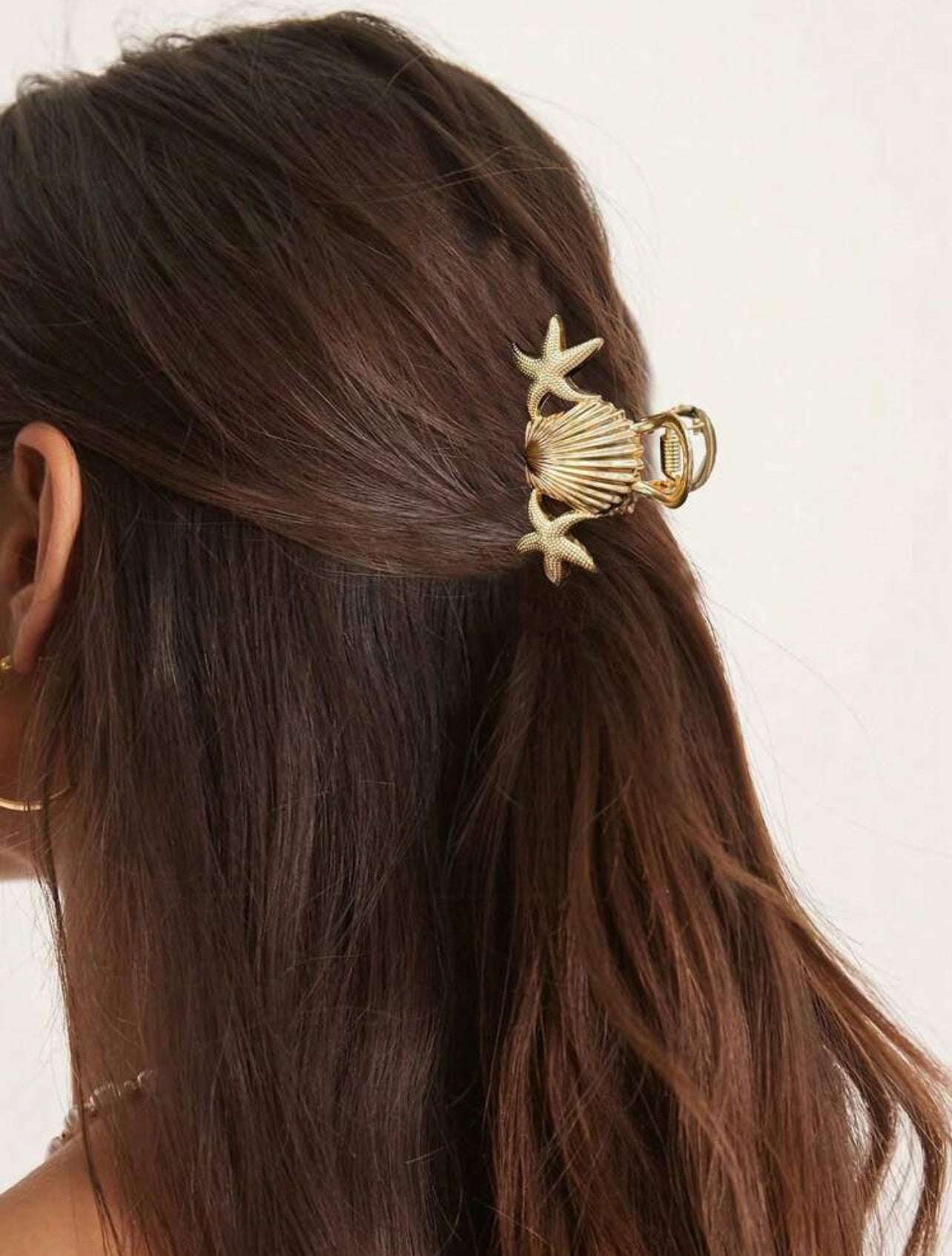 1pc Fashion Summer Beach Seashell
Textured Striped Hair Clip, Ocean Element Hair Claw, Beach Decor, Beauty Hair Clip