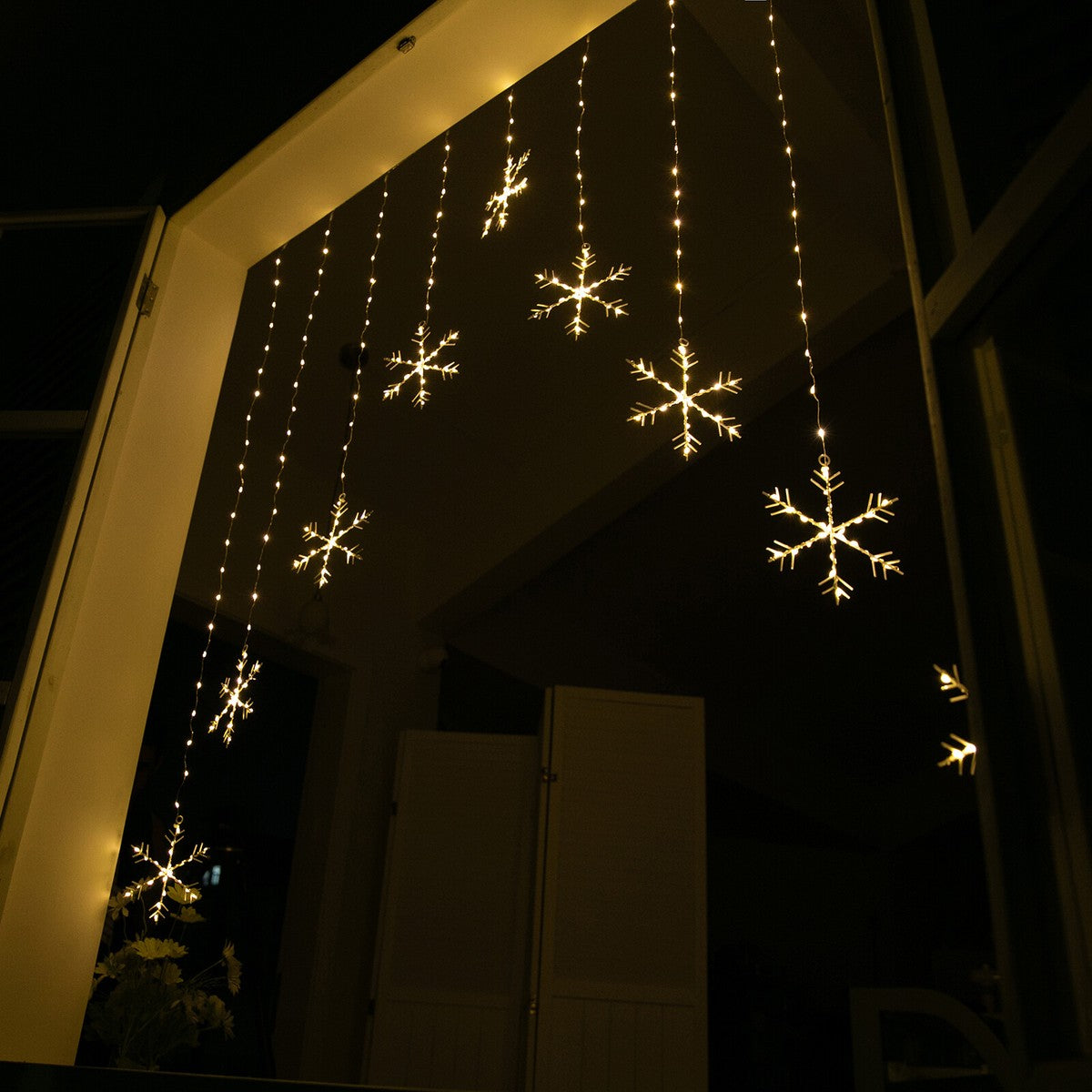 LED Snowflake Curtain Lights – 3 Meter Length – Gradient Design (Longer Sides & Shorter Center)