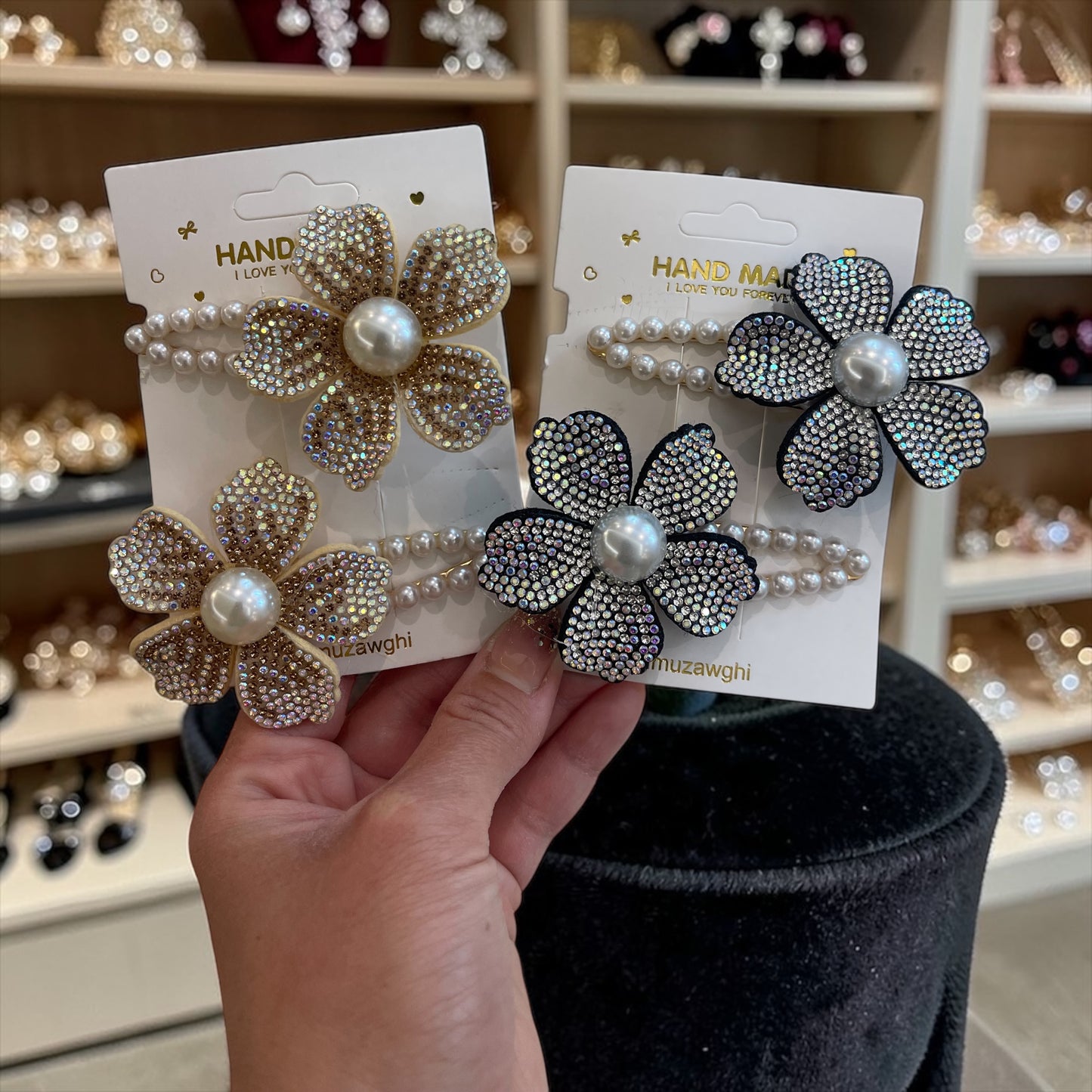 Elegant Big Pearl Flower Hair Clips for Women Korean Shinning Crystal Black Shark Catch Claws Hairpin Girls Headwear Accessories