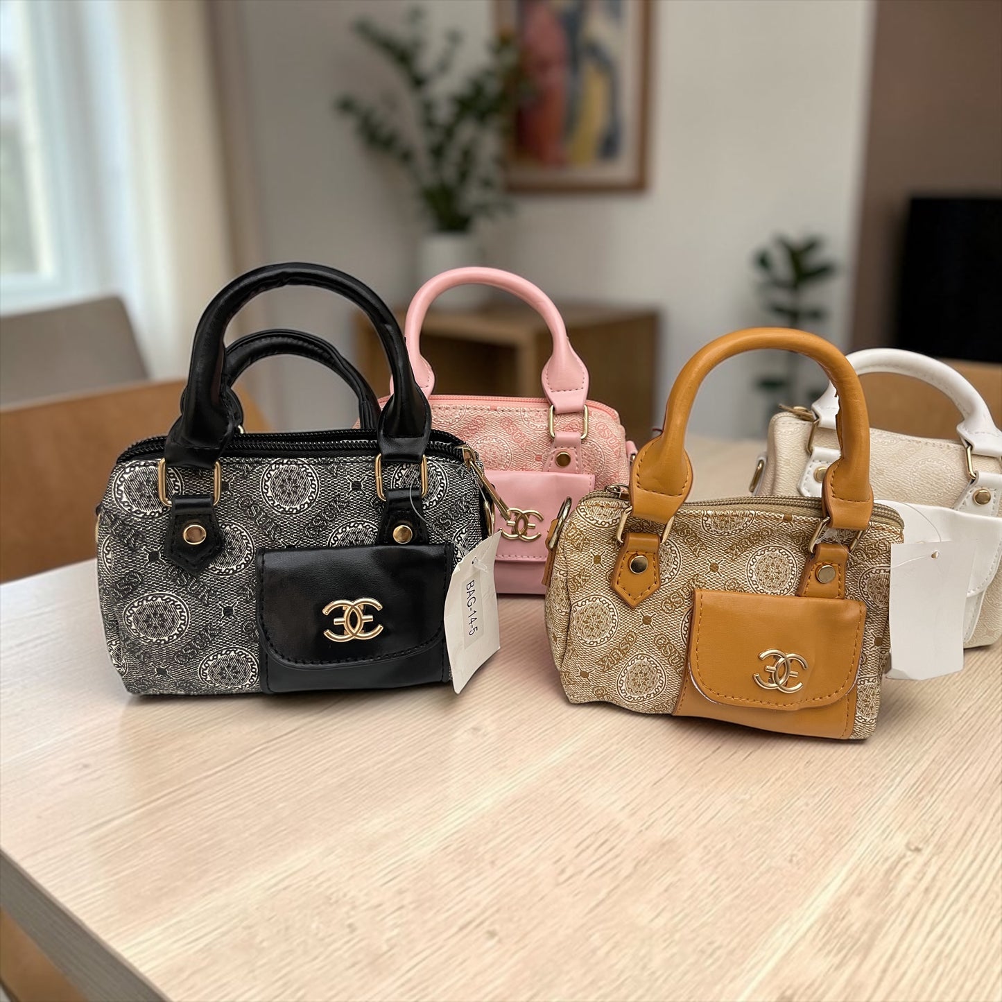 Kids Mini Handbag with Chain Strap – Cute Fashion Purse for Girls