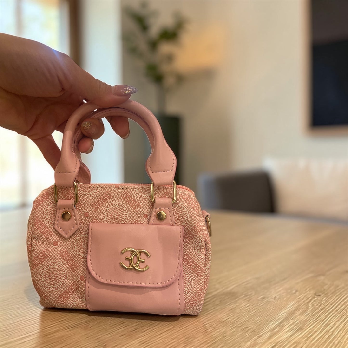 Kids Mini Handbag with Chain Strap – Cute Fashion Purse for Girls