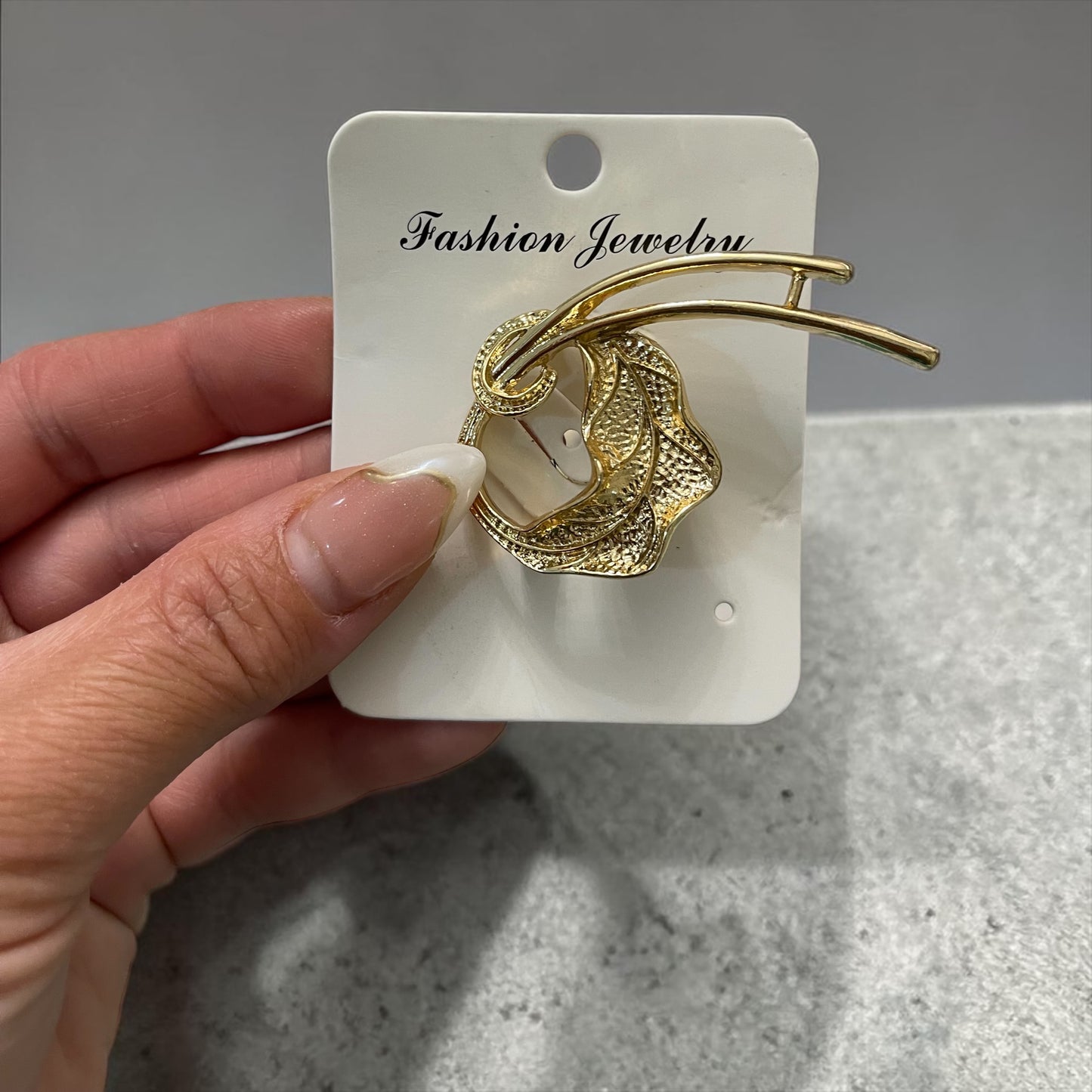 1Pc Elegant Gold Brooch Pins – Floral & Butterfly Design | Sold Individually