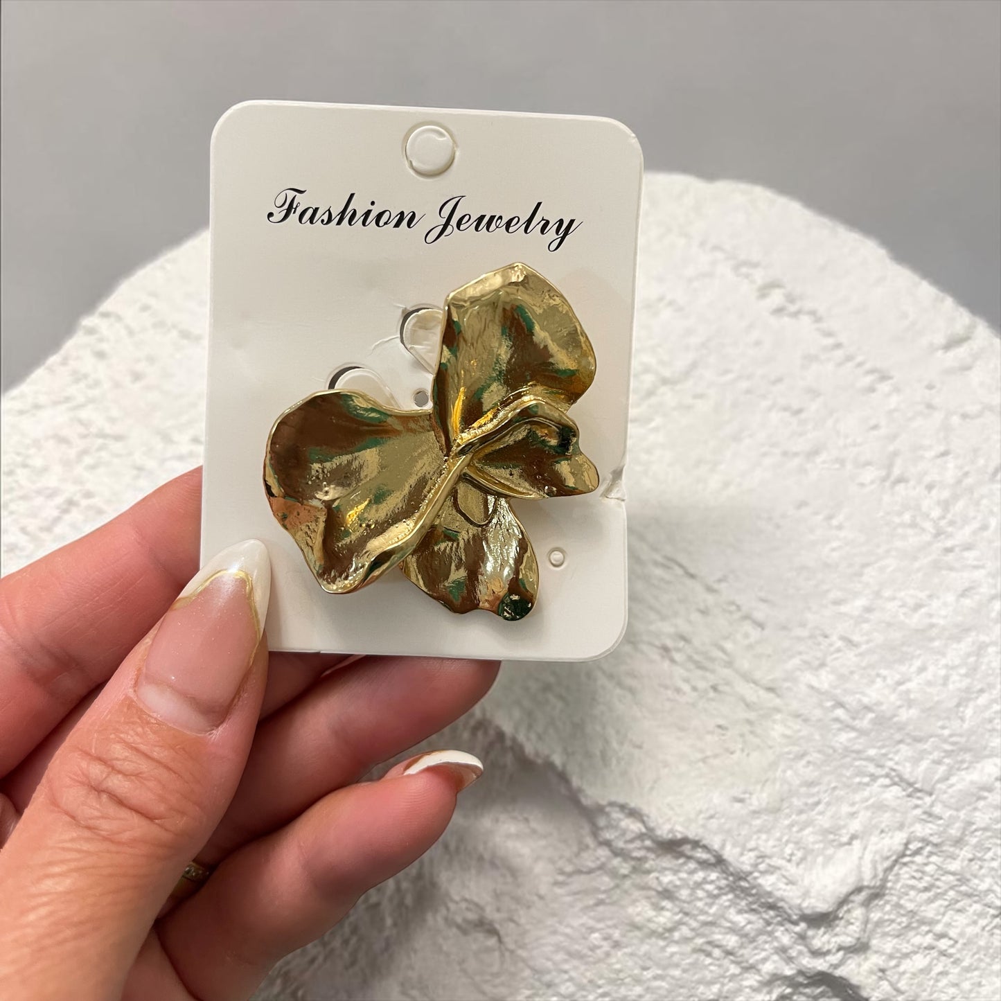 1Pc Elegant Gold Brooch Pins – Floral & Butterfly Design | Sold Individually