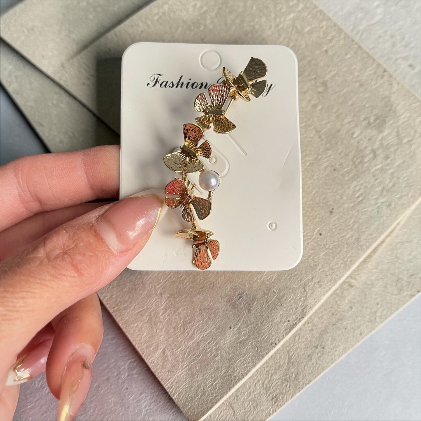 Vintage Pearl Brooch Collection – Gold Floral & Butterfly Alloy Pins (12 Designs)