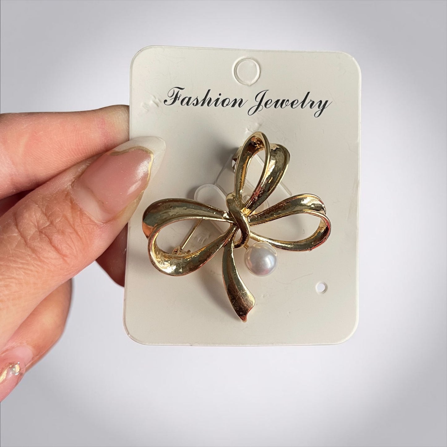Vintage Pearl Brooch Collection – Gold Floral & Butterfly Alloy Pins (12 Designs)
