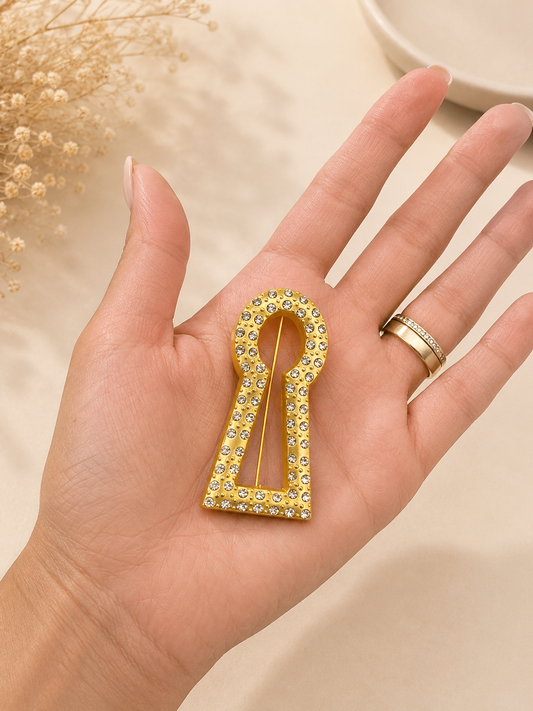 Crystal Keyhole Statement Brooch Pin – Gold Tone