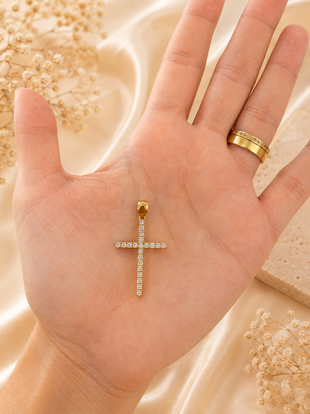 Gold-Plated Zircon Cross Pendant – Elegant Fashion Jewelry